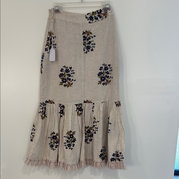 Cream Embellished Trumpet Midi Skirt 100% cotton - Picture 5 of 8